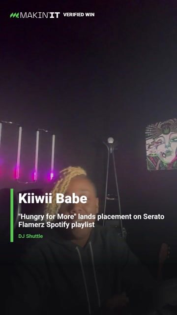 KiiWii Babe on camera